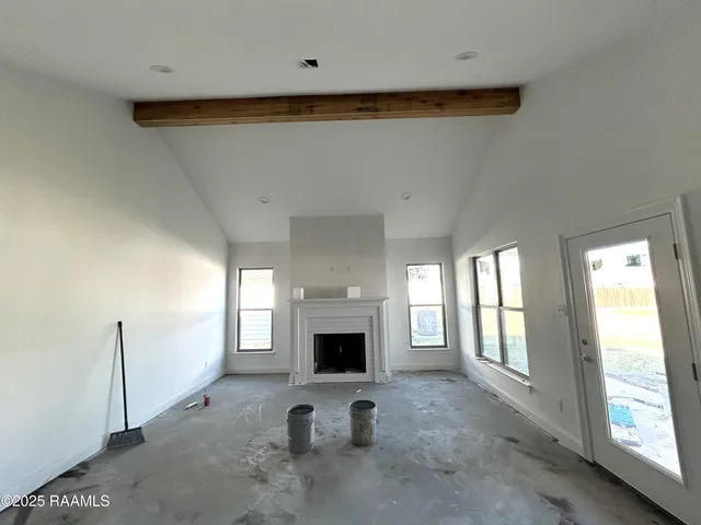 $304,500 | 112 Lilian Lane, Maurice, LA 70555