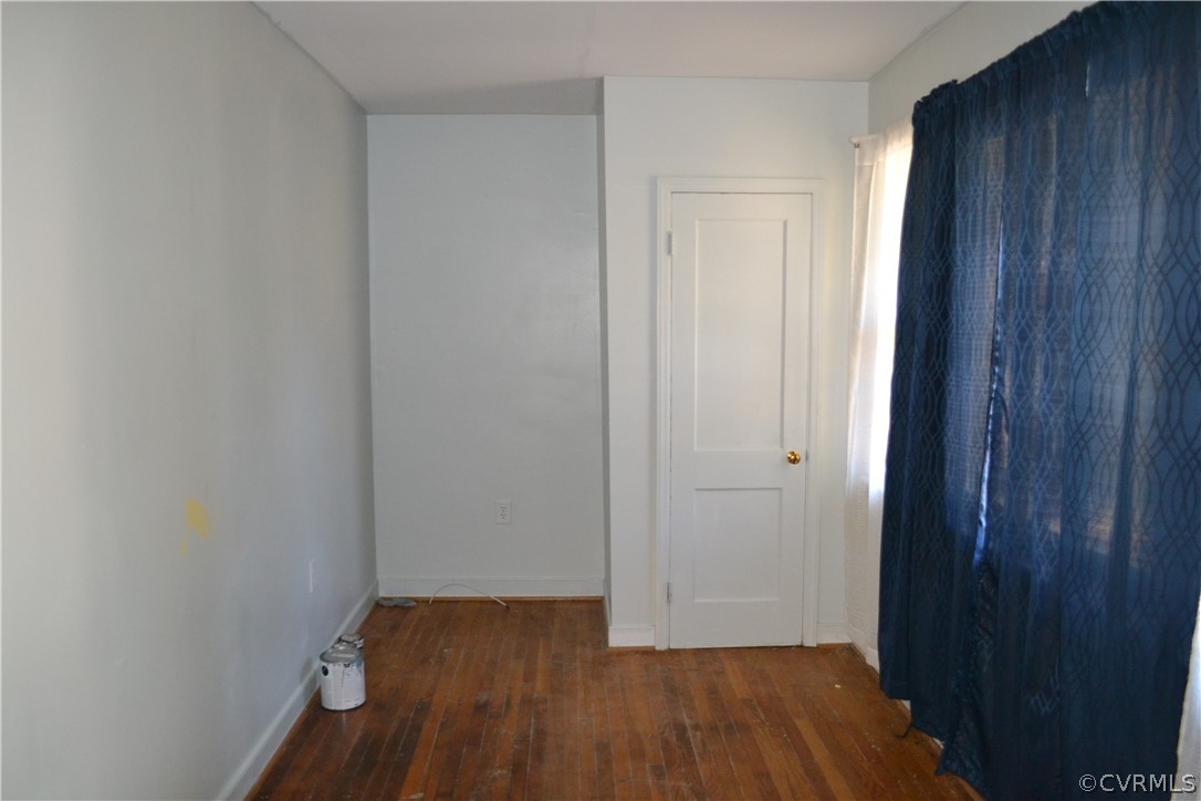 806 Northampton Road Petersburg, VA 23805 - Photo 3 of 11 a view of a hallway with wooden floor