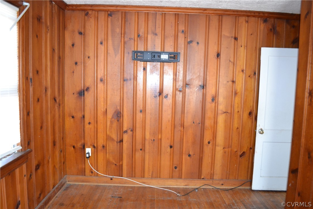 806 Northampton Road Petersburg, VA 23805 - Photo 6 of 11 a view of a closet