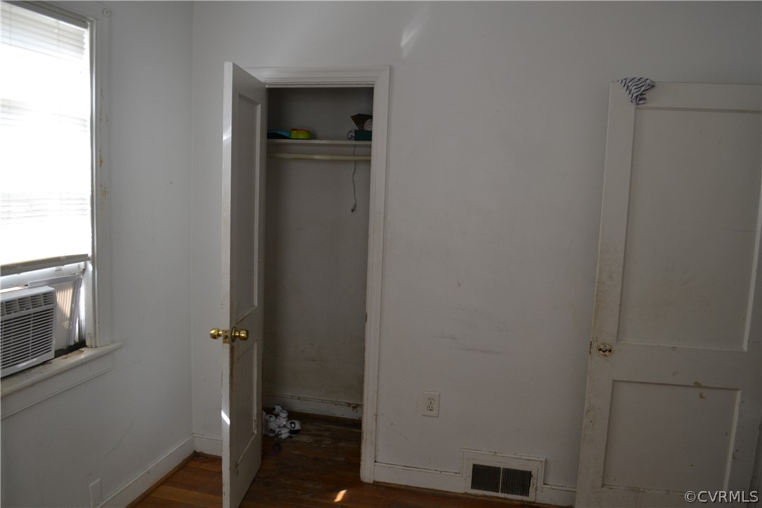 806 Northampton Road Petersburg, VA 23805 - Photo 9 of 11 a view of small space with wooden floor