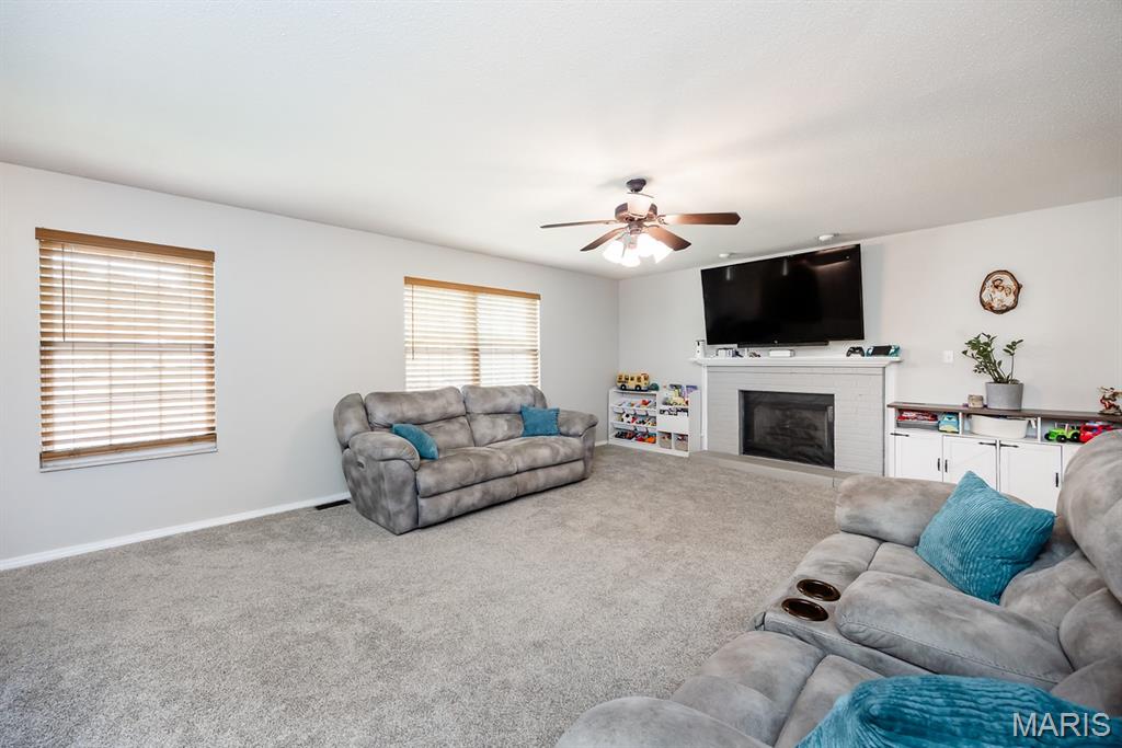 953 Benjamin Drive O'Fallon, IL 62269 - Photo 7 of 35