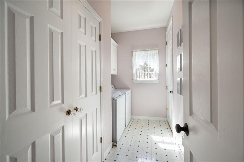 464 Springdale Road Eighty Four, PA 15330 - Photo 18 of 25 2nd Floor Laundry Room 464 Springdale Road