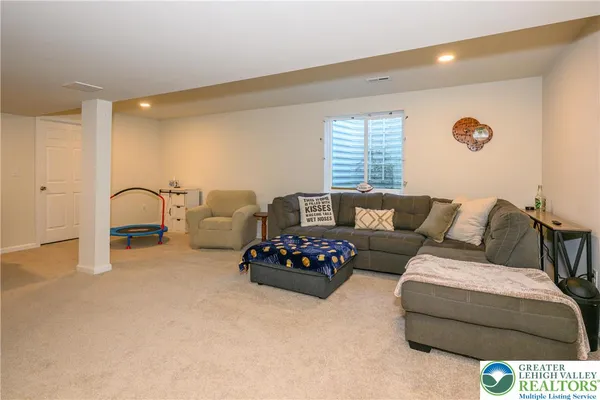 $510,000 | 338 Bendelow Lane, Northampton, PA 18067