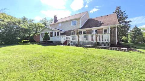 $900,000 | 11547 Burr Oak Lane, Burr Ridge, IL 60527