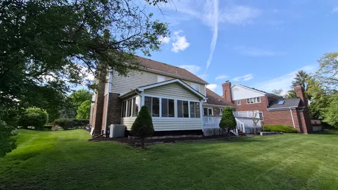 $900,000 | 11547 Burr Oak Lane, Burr Ridge, IL 60527