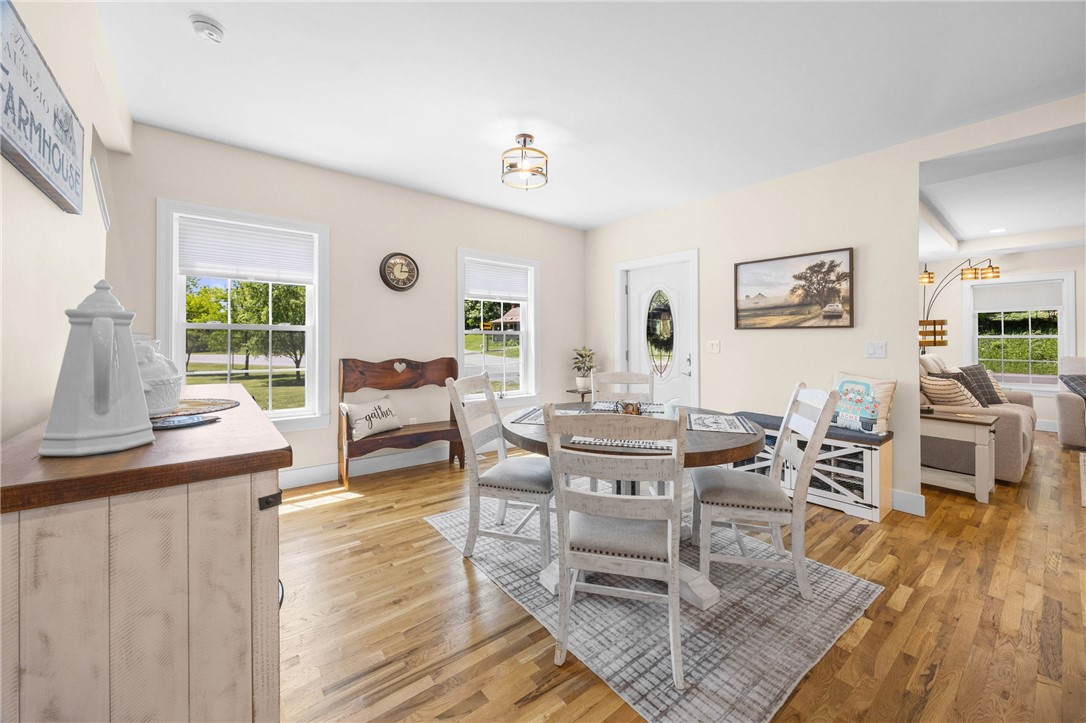 4581 Holley Byron Road Holley, NY 14470 - Photo 11 of 50 Eat-in kitchen dining area