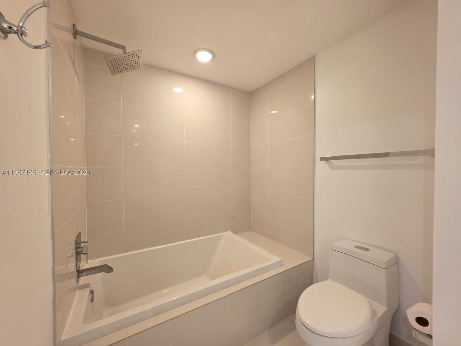 55 Southwest 9th Street, Unit 1409 Miami, FL 33130 - Photo 6 of 18