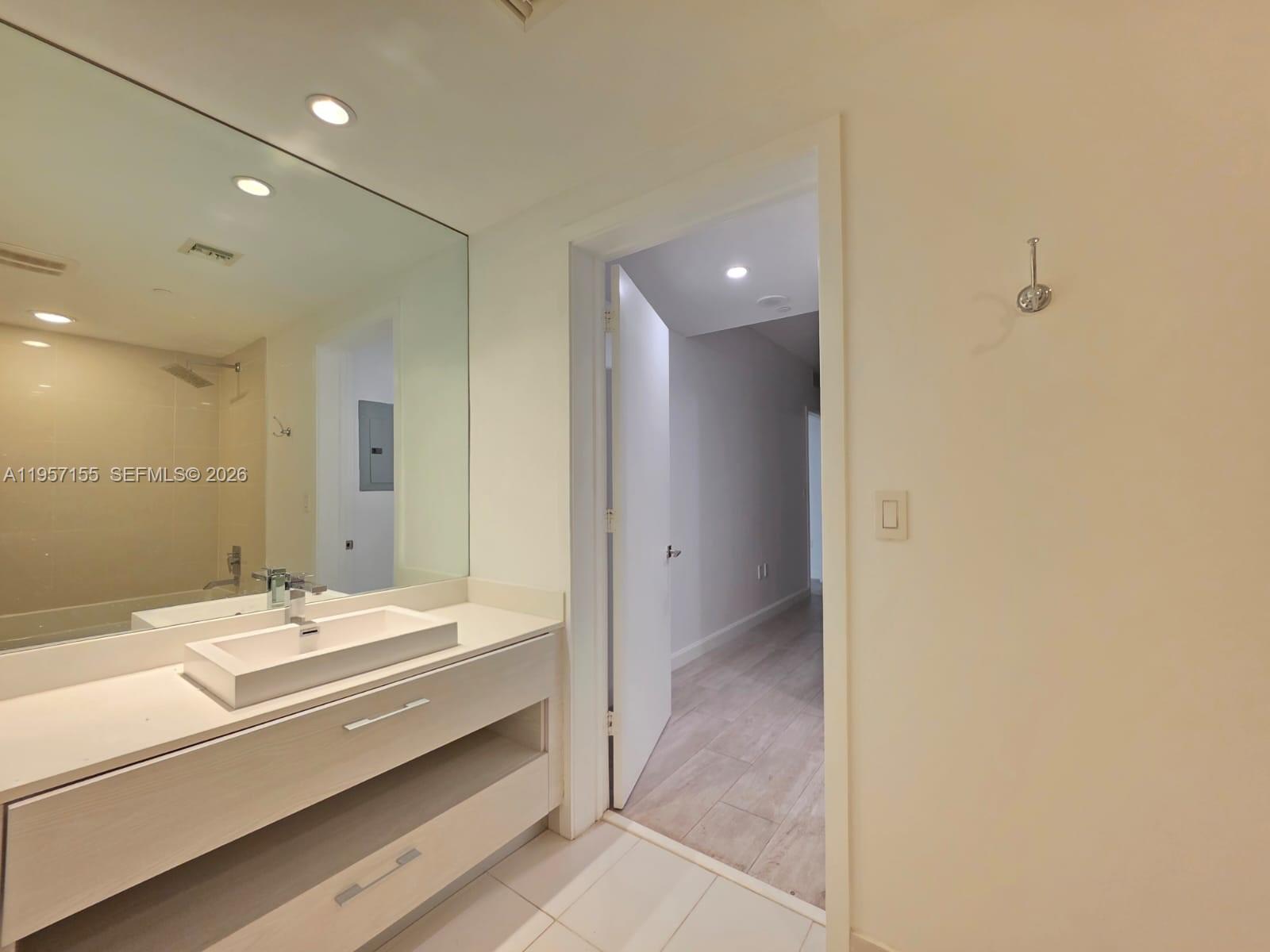 55 Southwest 9th Street, Unit 1409 Miami, FL 33130 - Photo 7 of 18