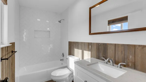 $549,000 | 3008 Vista Lane, Marble Falls, TX 78654