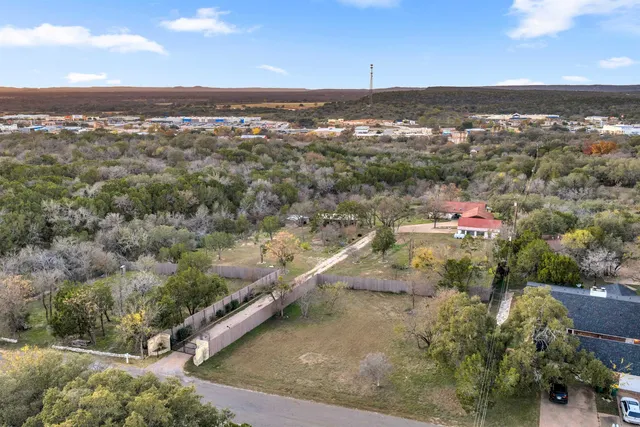 $630,000 | 3008 Vista Lane, Marble Falls, TX 78654