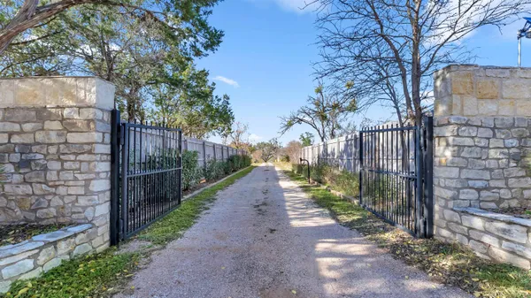 $549,000 | 3008 Vista Lane, Marble Falls, TX 78654