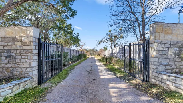 $630,000 | 3008 Vista Lane, Marble Falls, TX 78654