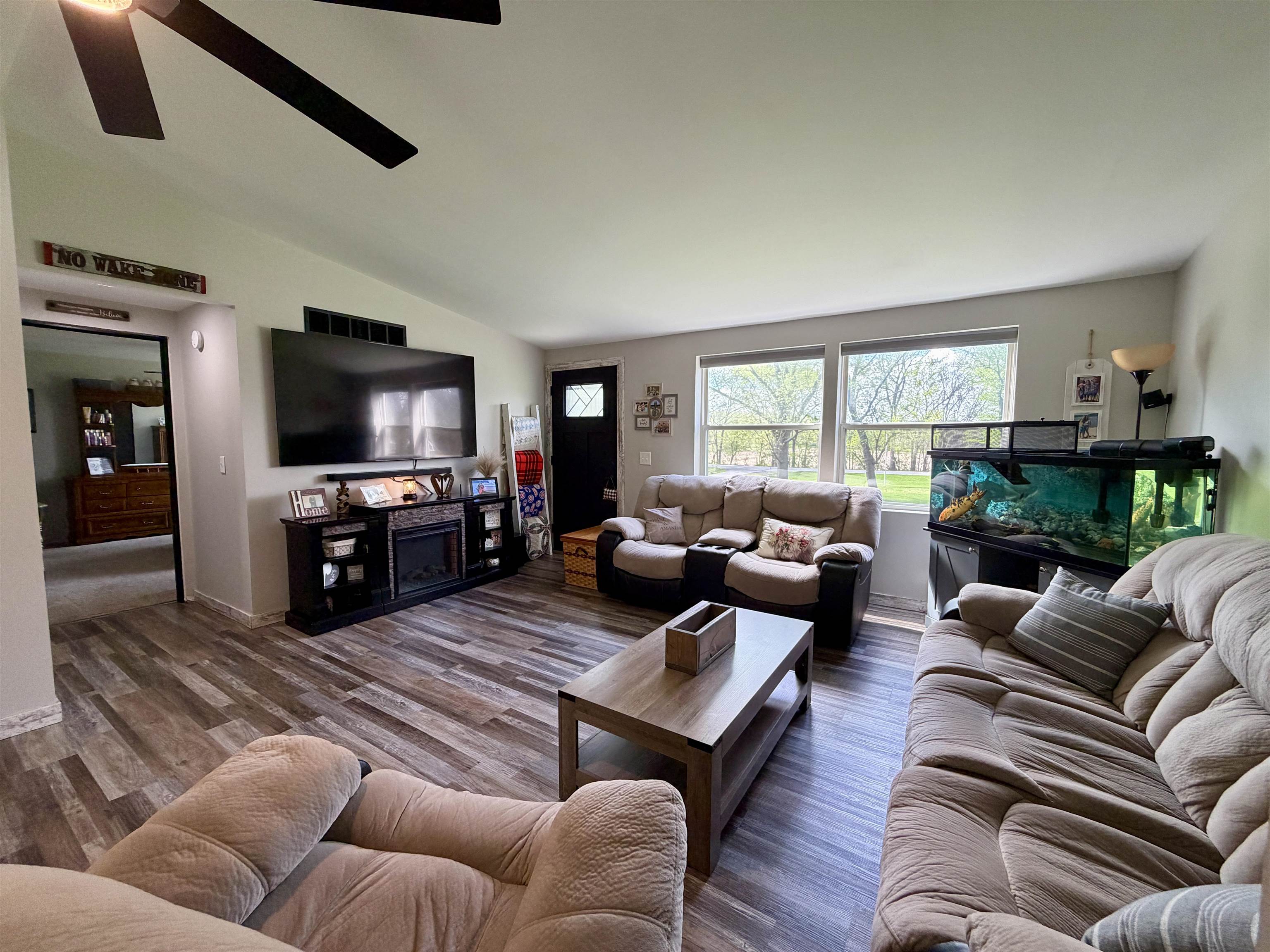 11530 West Brandherm Road Beloit, WI 53511 - Photo 12 of 40