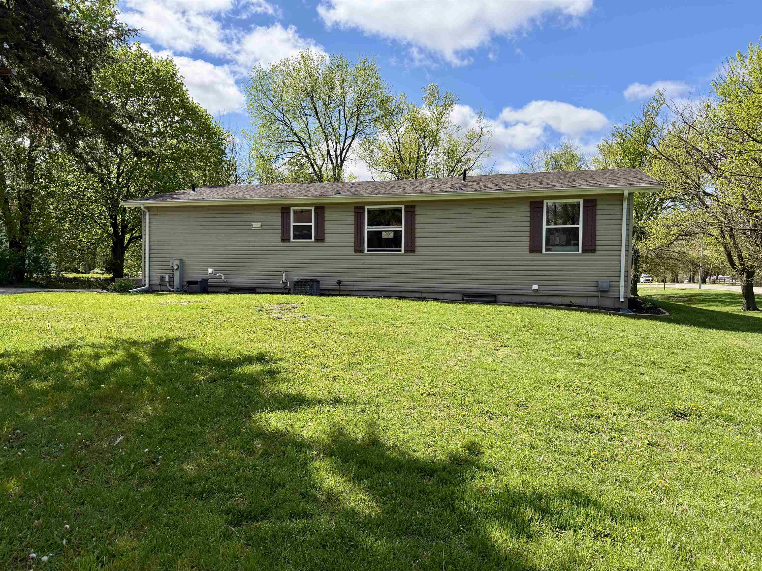 11530 West Brandherm Road Beloit, WI 53511 - Photo 38 of 40
