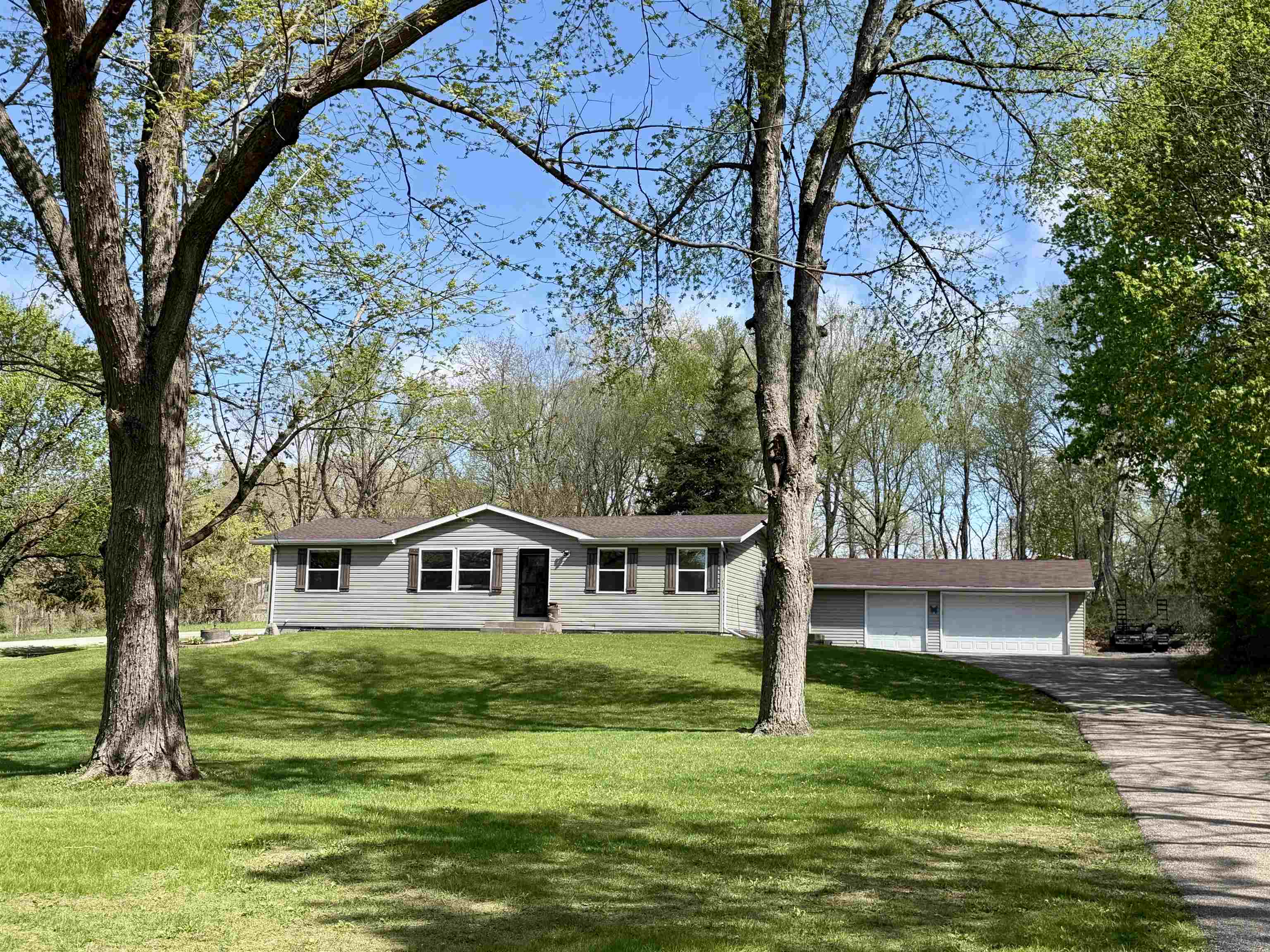 11530 West Brandherm Road Beloit, WI 53511 - Photo 5 of 40