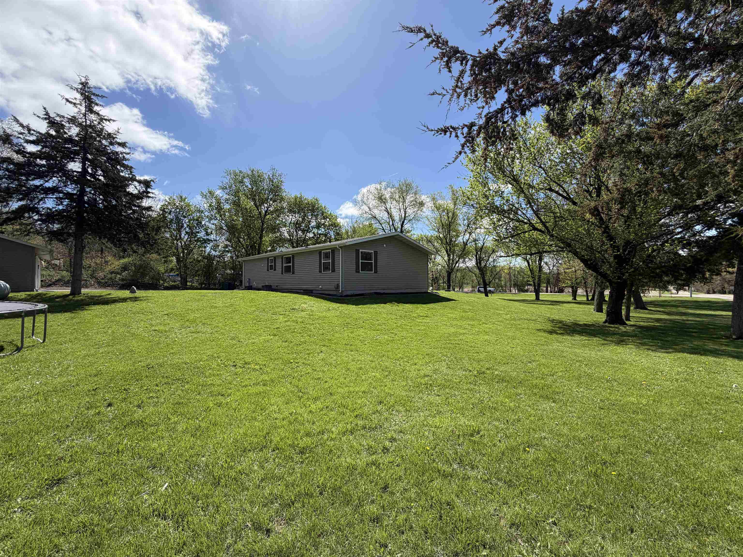 11530 West Brandherm Road Beloit, WI 53511 - Photo 8 of 40