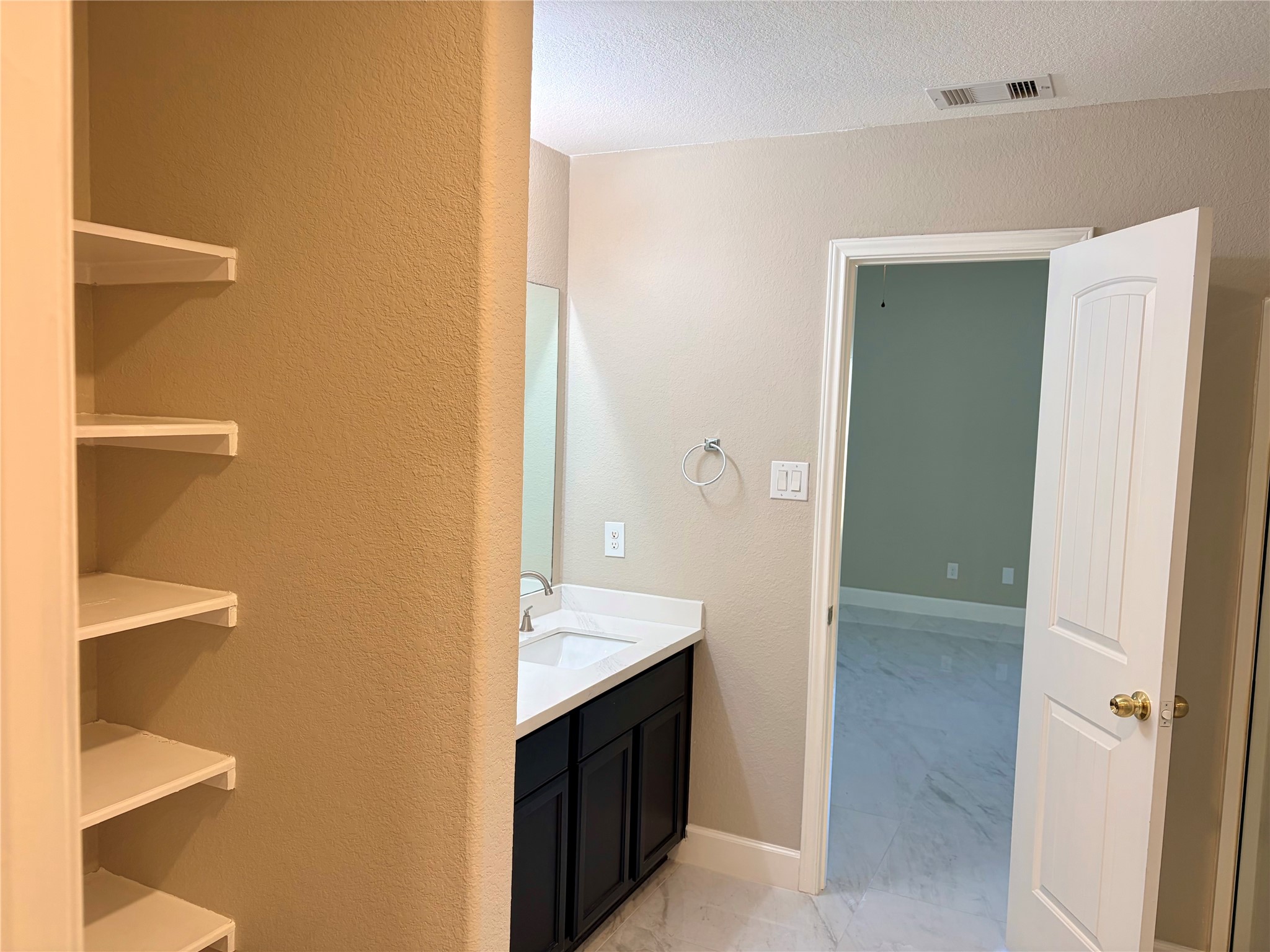 16527 Silla Ridge Court Houston, TX 77049 - Photo 23 of 39