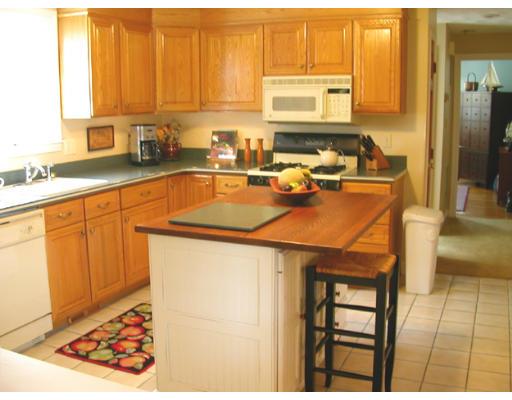 89 Greenwood Road Andover, MA 01810 - Photo 5 of 10 Gallery Image 5