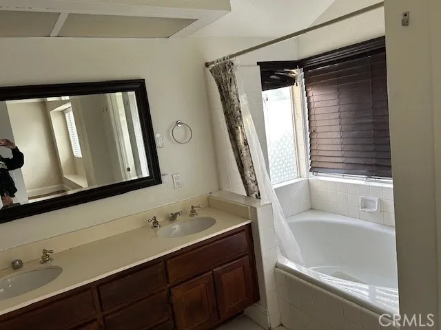 $3,200 | 751 La Cumbre Street, Corona, CA 92879