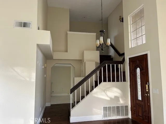 $3,200 | 751 La Cumbre Street, Corona, CA 92879