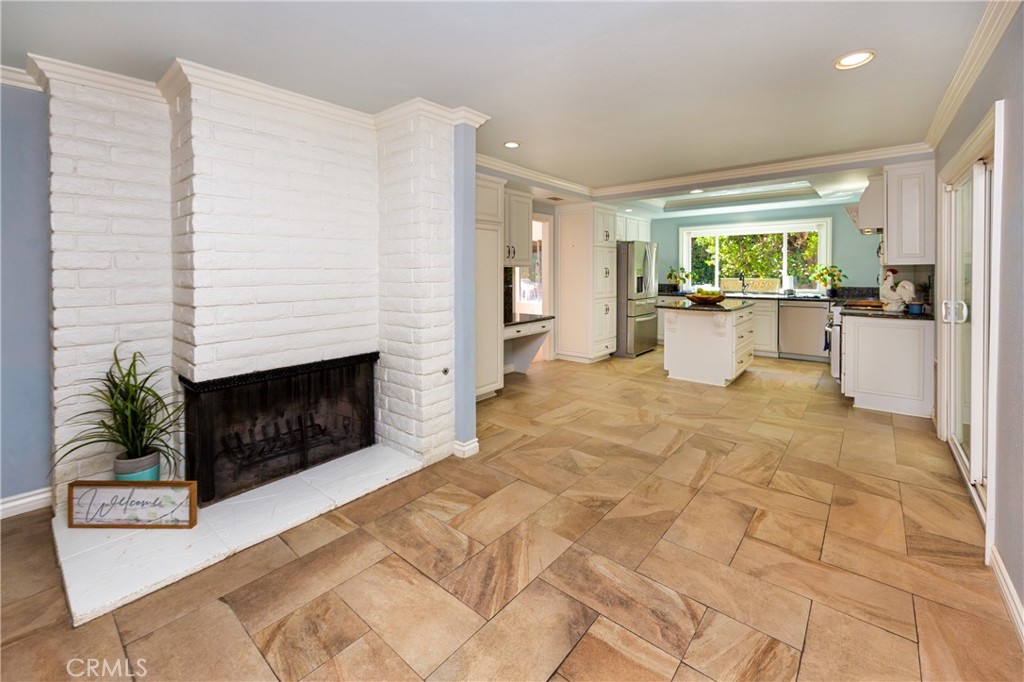 10730 Baton Rouge Avenue Porter Ranch, CA 91326 - Photo 6 of 28 Gallery Image 6