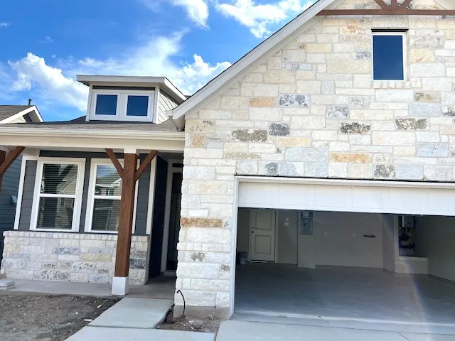 $1,950 | 302 Marjorie Drive, Hutto, TX 78634