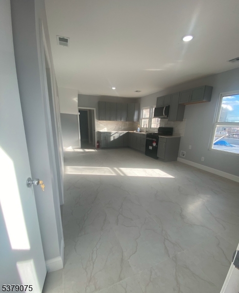 476 Bloy Street Hillside, NJ 07205 - Photo 2 of 5