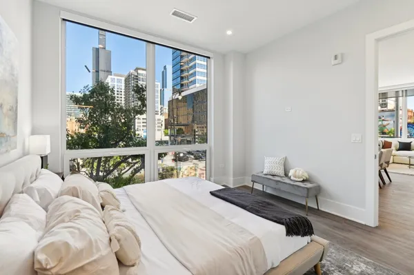 $4,795 | 812 West Adams Street, Unit 604, Chicago, IL 60607