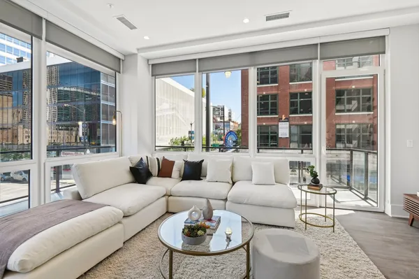 $4,795 | 812 West Adams Street, Unit 604, Chicago, IL 60607