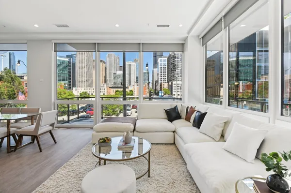 $4,795 | 812 West Adams Street, Unit 604, Chicago, IL 60607