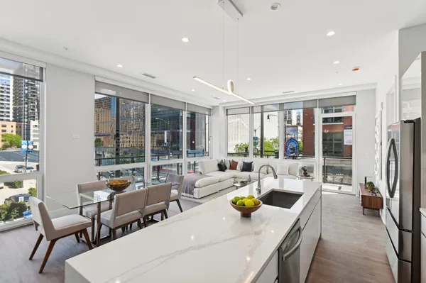 $4,795 | 812 West Adams Street, Unit 604, Chicago, IL 60607