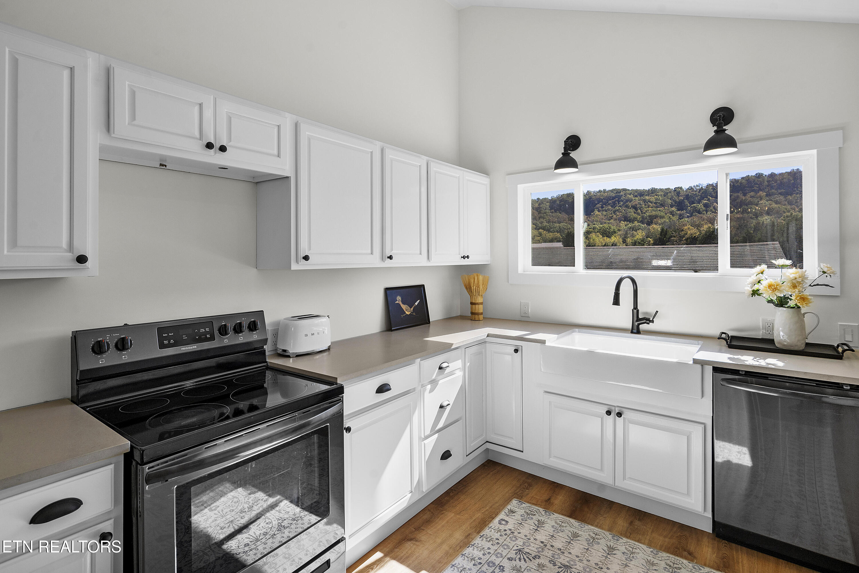 295 Rhodes Road New Market, TN 37820 - Photo 16 of 48 L40A0591