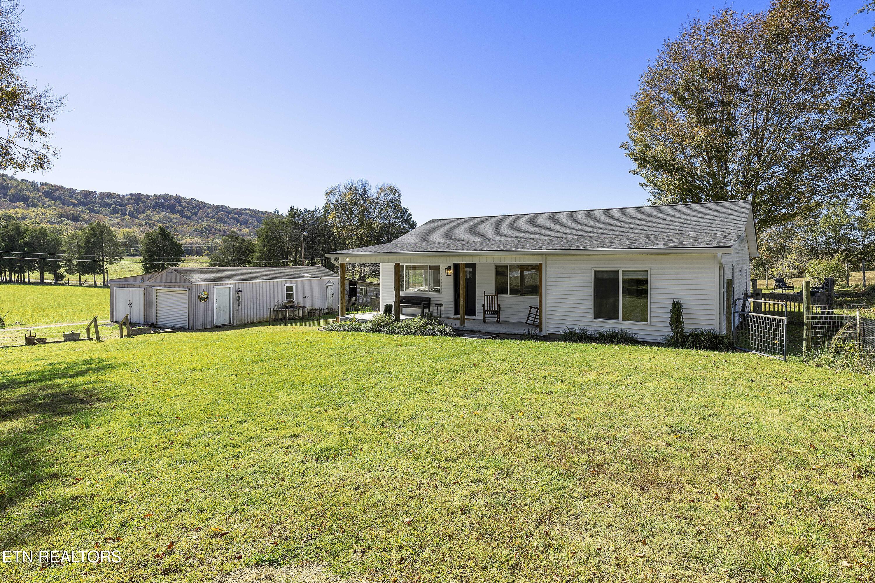 295 Rhodes Road New Market, TN 37820 - Photo 2 of 48 L40A0554