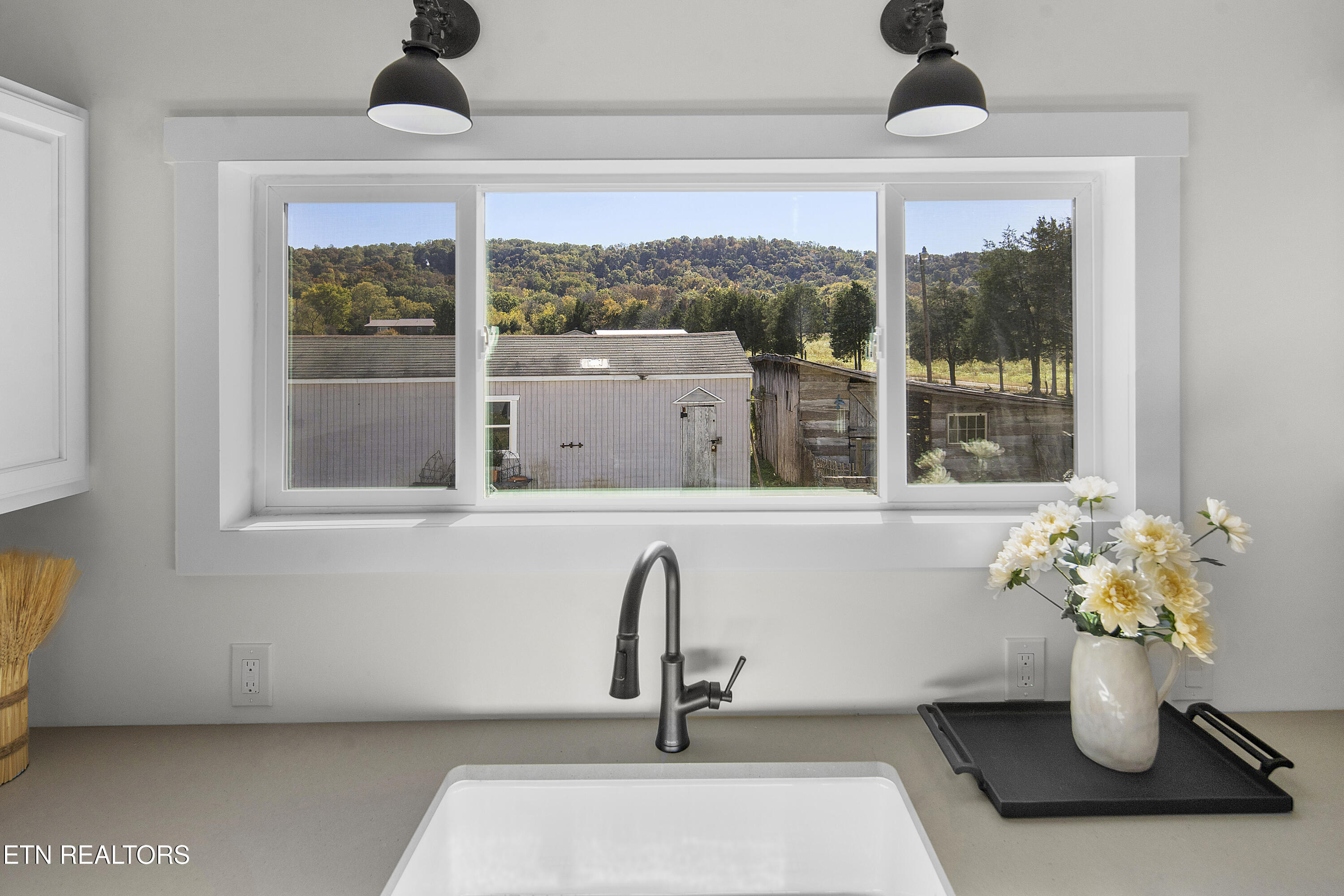 295 Rhodes Road New Market, TN 37820 - Photo 29 of 48 L40A0654