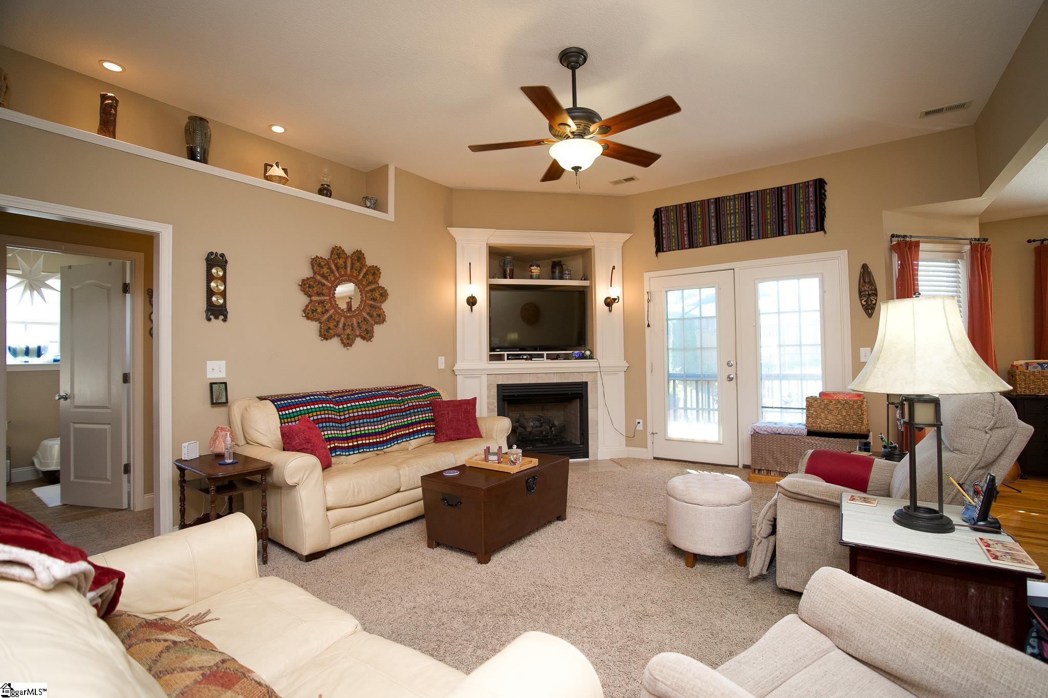 5335 Locust Hill Road Travelers Rest, SC 29690 - Photo 3 of 33