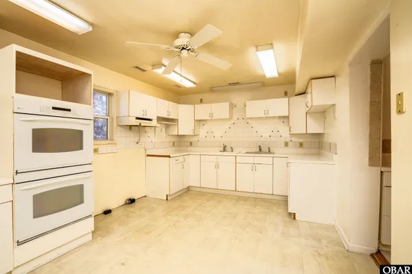 $450,000 | 1002 West Avalon Drive, Kill Devil Hills, NC 27948