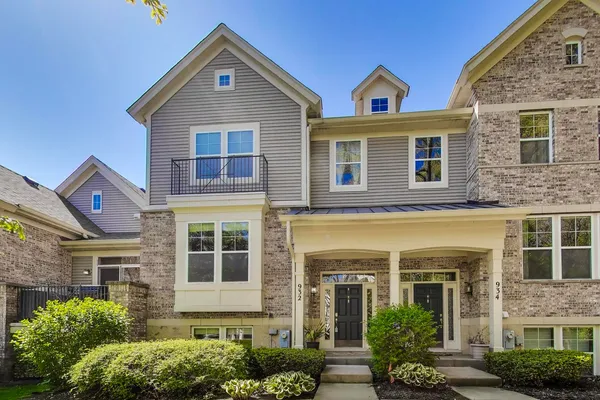 $385,000 | 932 Tuscany Drive, Streamwood, IL 60107