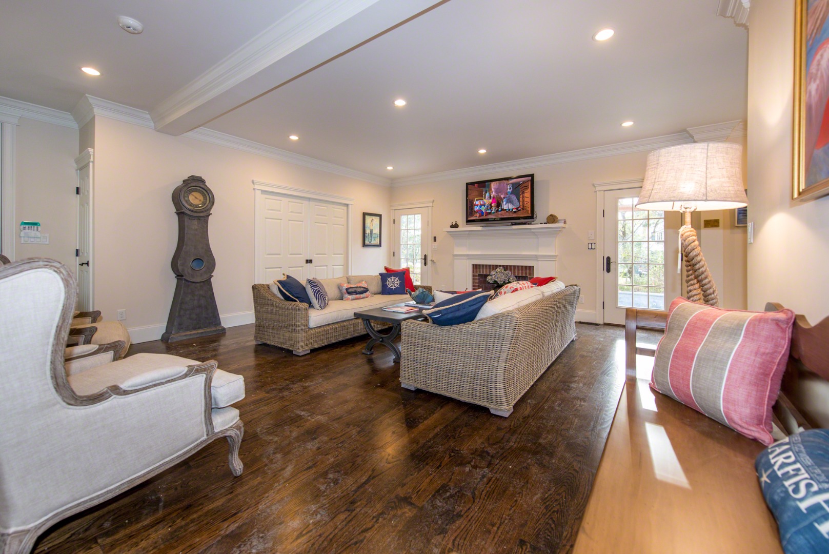61 Clevelandtown Road Edgartown, MA 02539 - Photo 10 of 43 a living room with furniture