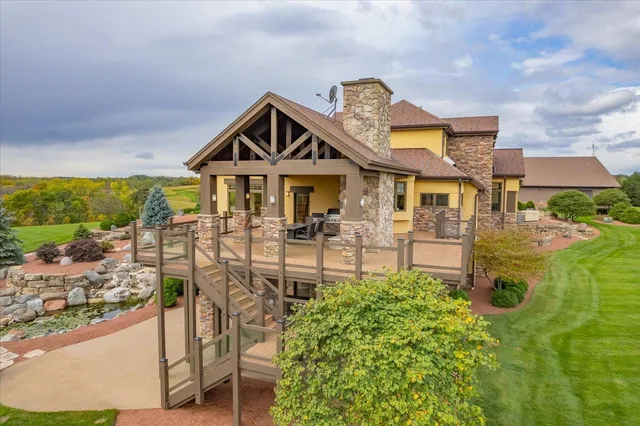 $3,100,000 | S10970 Butternut Road, Spring Green, WI 53588