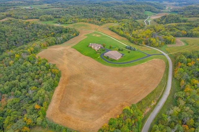 $3,100,000 | S10970 Butternut Road, Spring Green, WI 53588