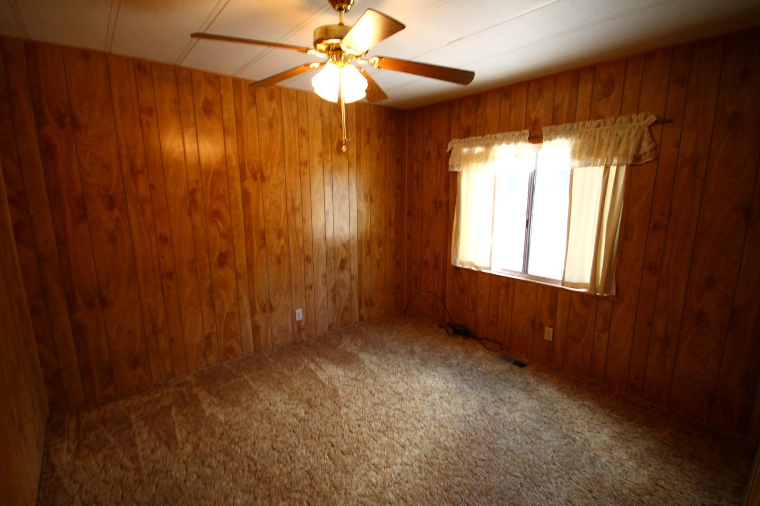 11845 Intermountain Road Redding, CA 96003 - Photo 12 of 19 Master Bedroom