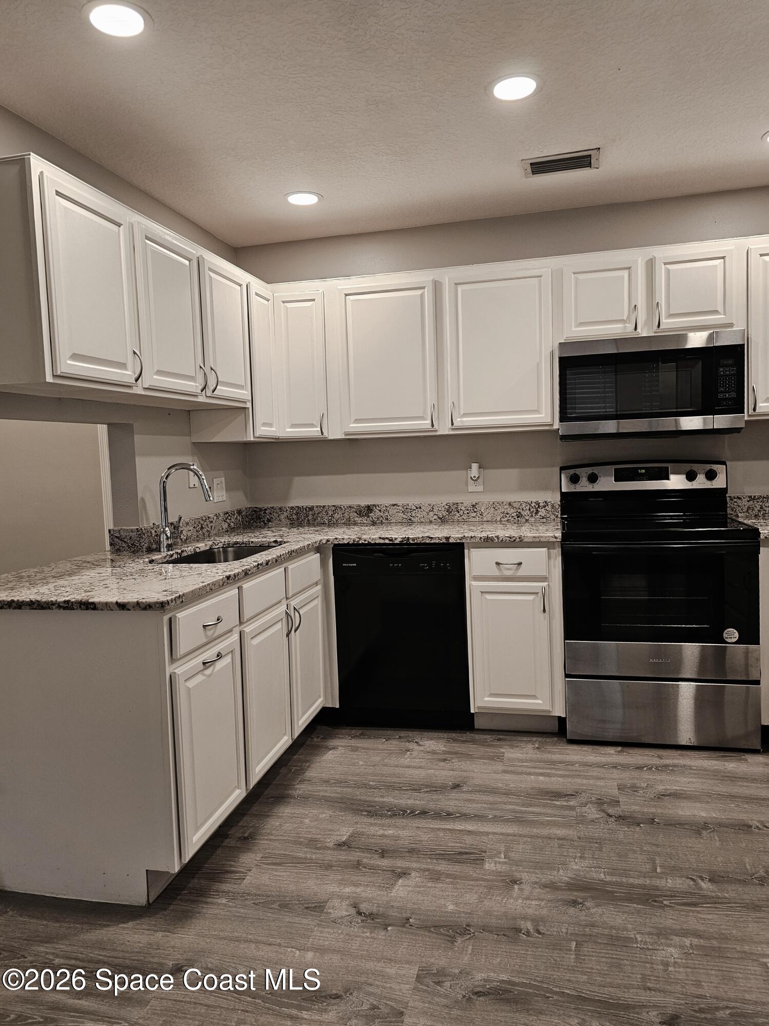 130 Abalone Road Northwest Palm Bay, FL 32907 - Photo 6 of 32 1000052634