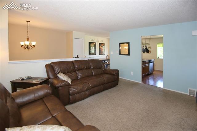 4540 Beaumont Road Colorado Springs, CO 80916 - Photo 5 of 35