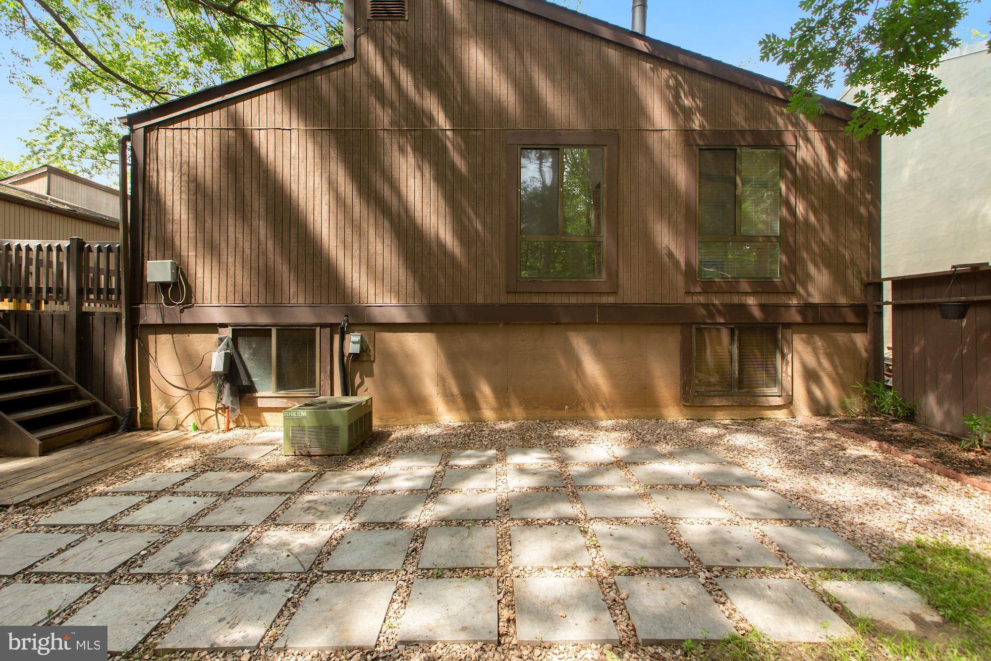 2233 Sanibel Drive Reston, VA 20191 - Photo 33 of 34