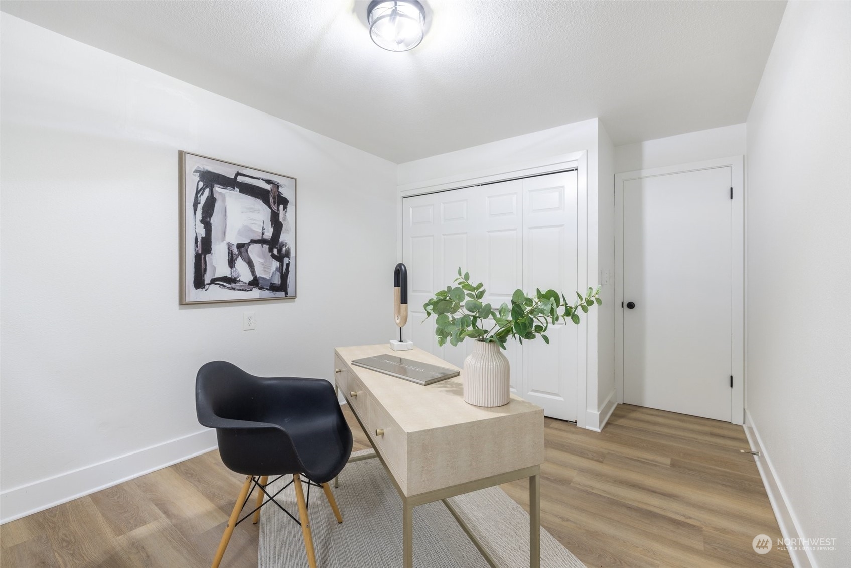 4219 Whitman Avenue North, Unit 2 Seattle, WA 98103 - Photo 12 of 14