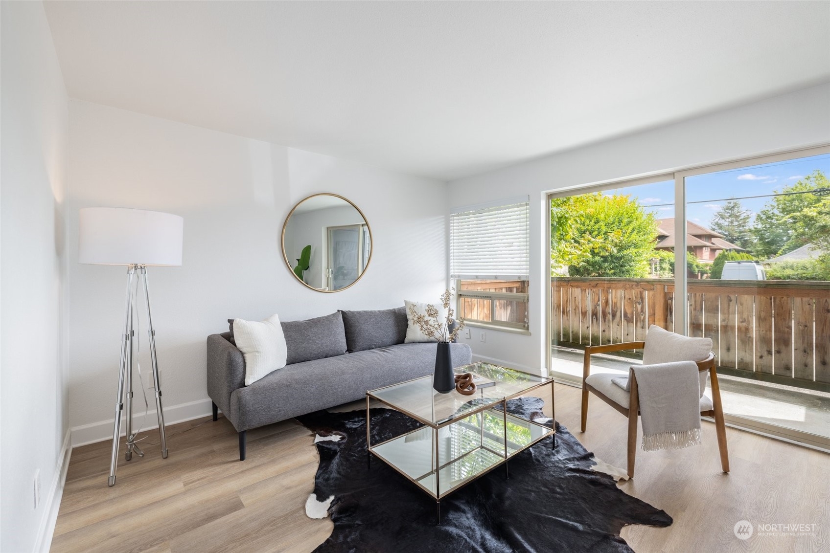 4219 Whitman Avenue North, Unit 2 Seattle, WA 98103 - Photo 3 of 14