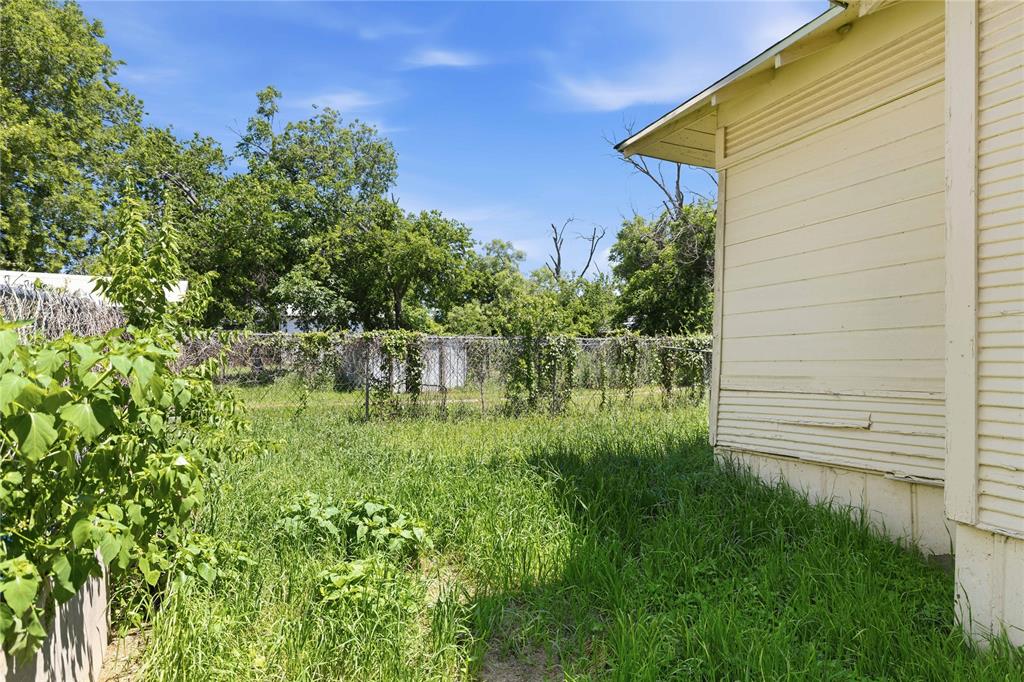 102 Fitzgerald Street Bangs, TX 76823 - Photo 22 of 24