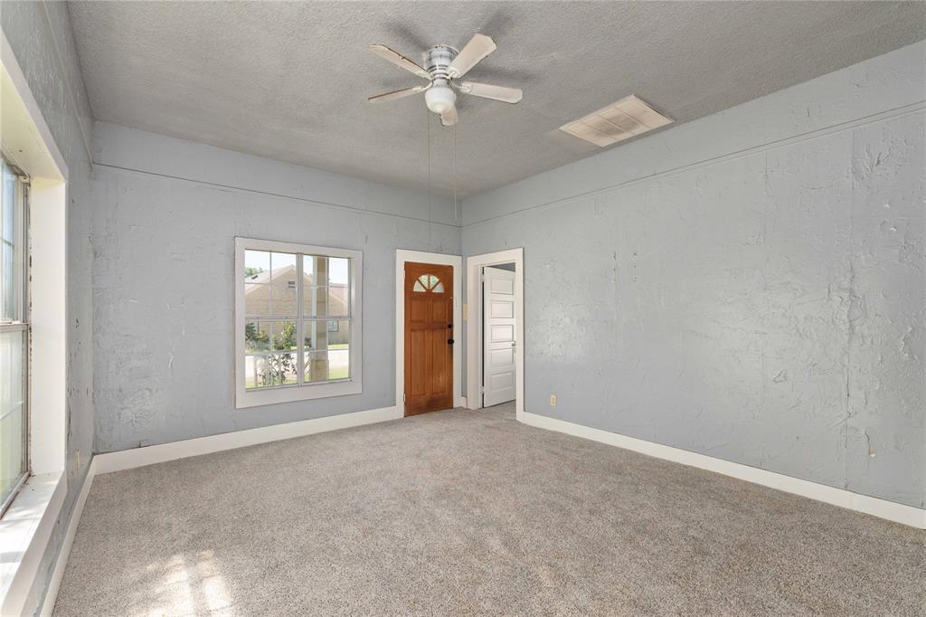 102 Fitzgerald Street Bangs, TX 76823 - Photo 6 of 24