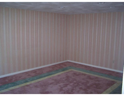81 Hampton Road Sharon, MA 02067 - Photo 6 of 6 Gallery Image 6