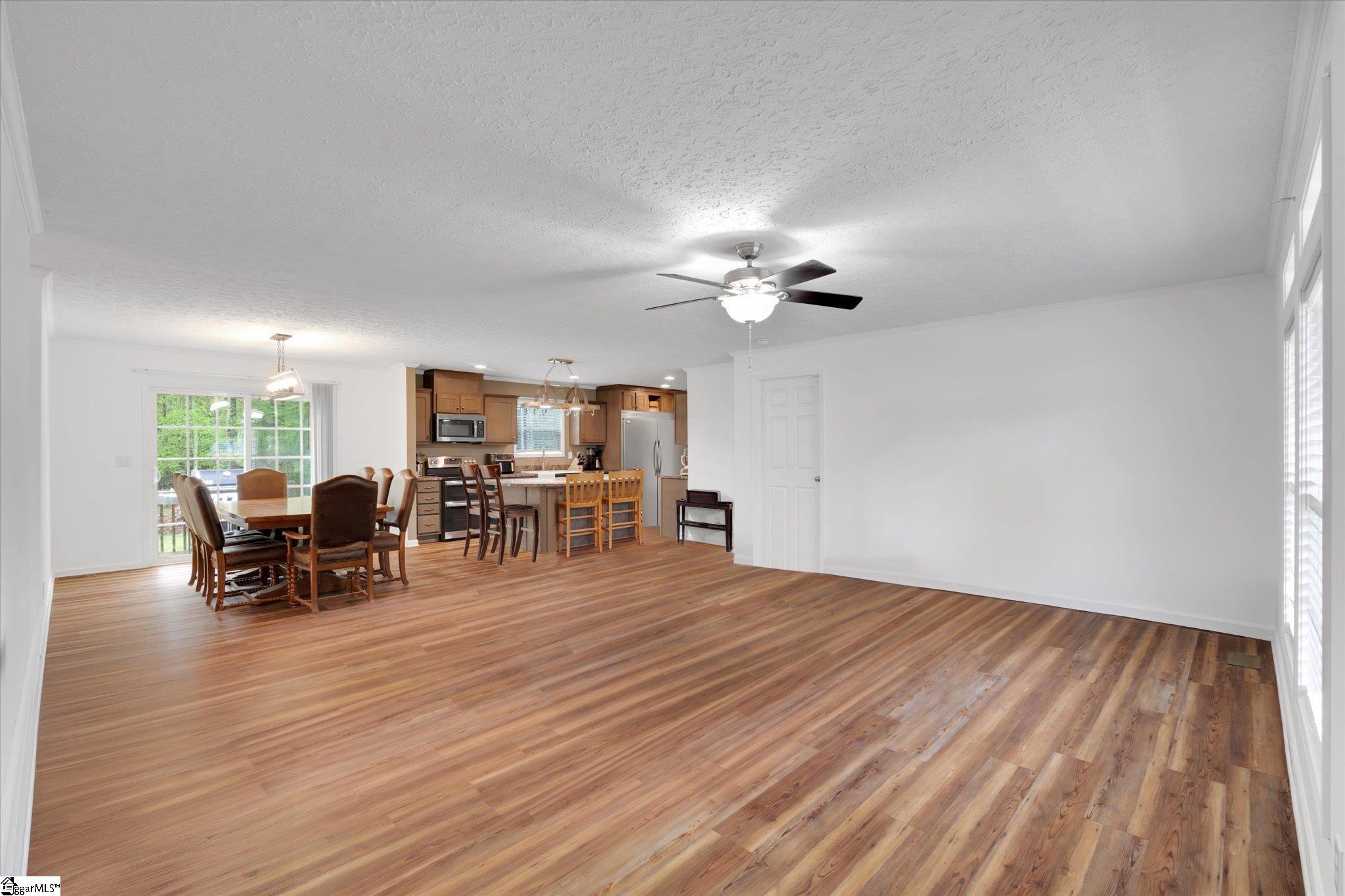 228 Moore Road Liberty, SC 29657 - Photo 6 of 33